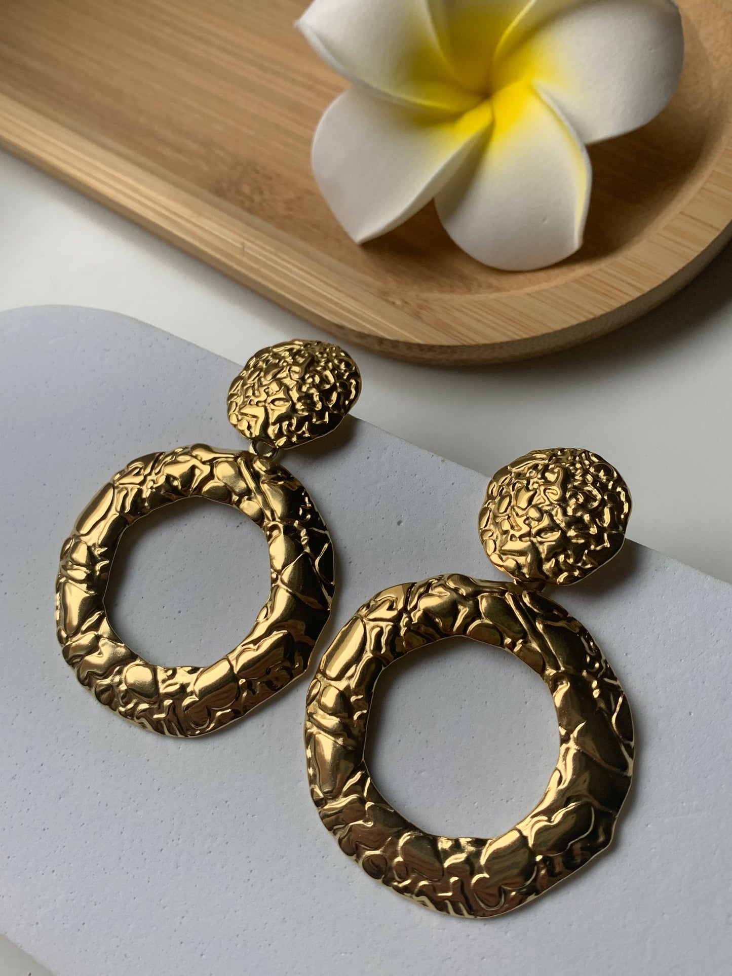 AÏDA l Boucles inoxydables