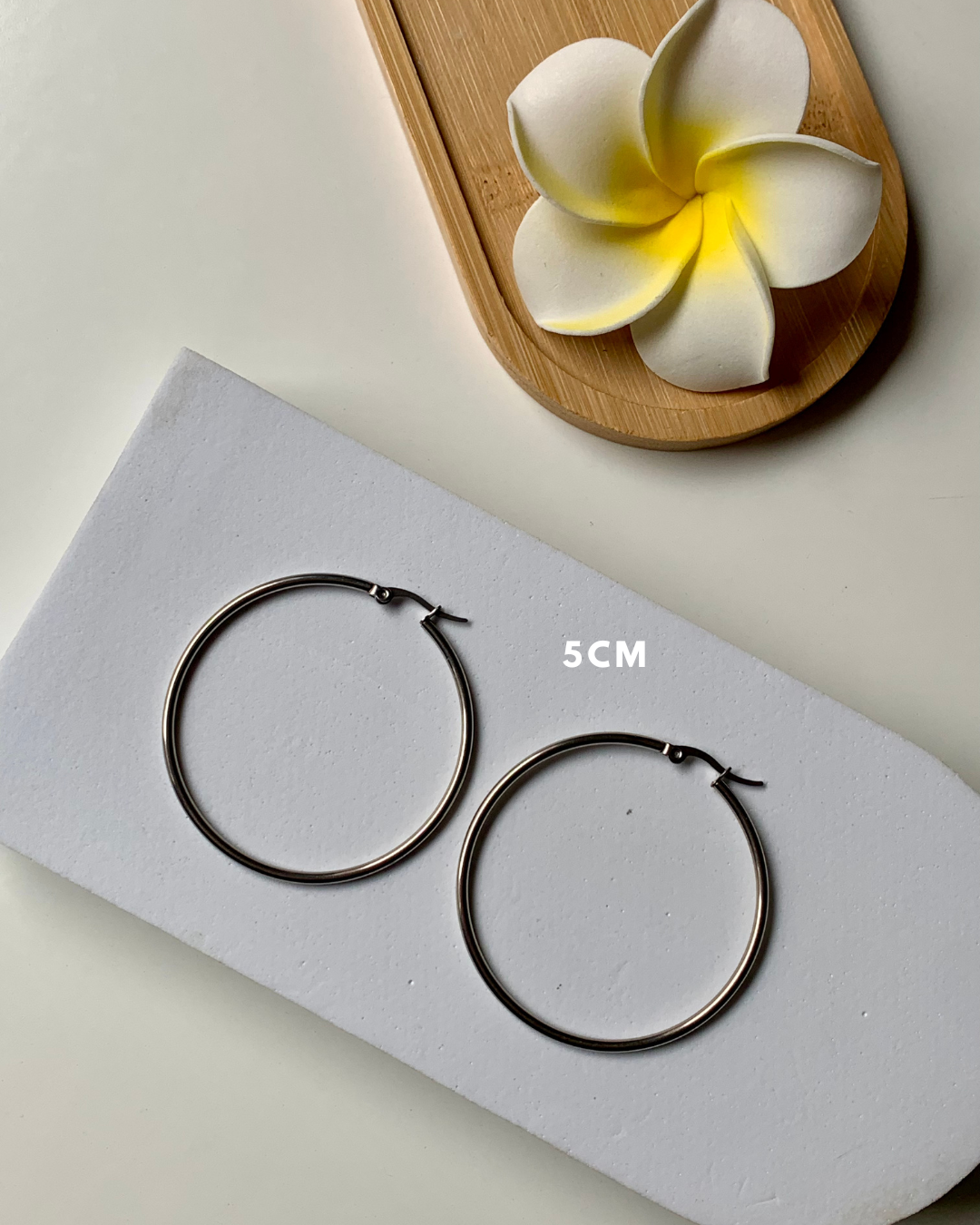 JUDE l Créoles inoxydables -5cm-