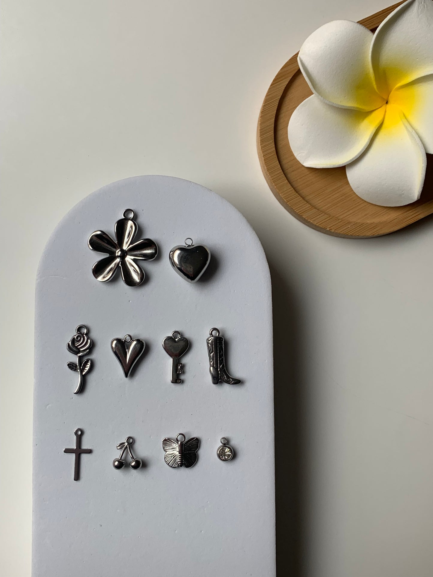 PINTEREST l Charms inoxydable