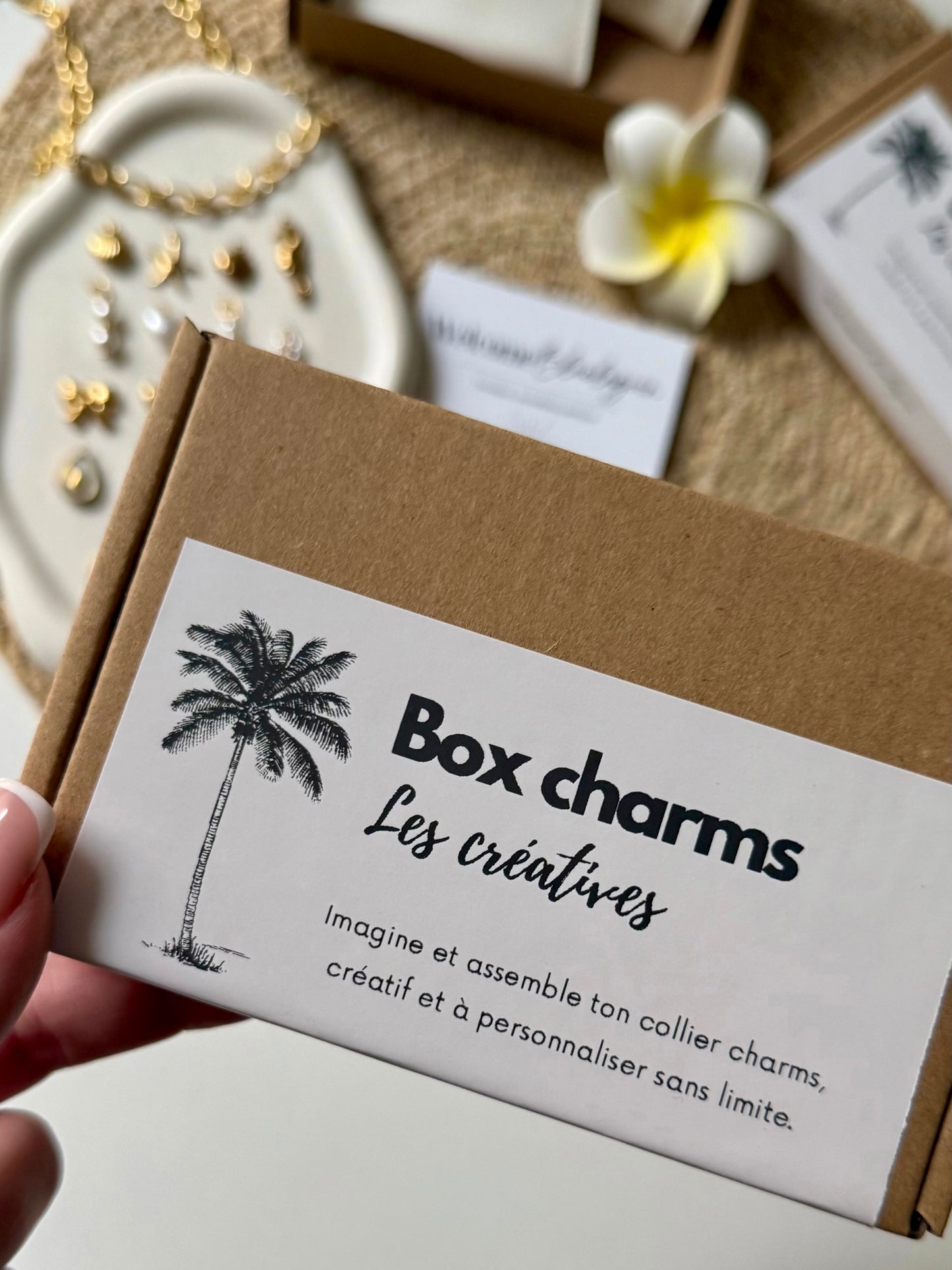 LES CRÉATIVES l Ta box charms -collier-