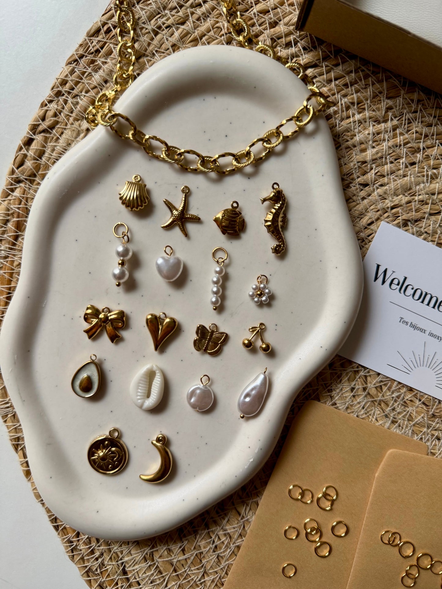 LES CRÉATIVES l Ta box charms -collier-